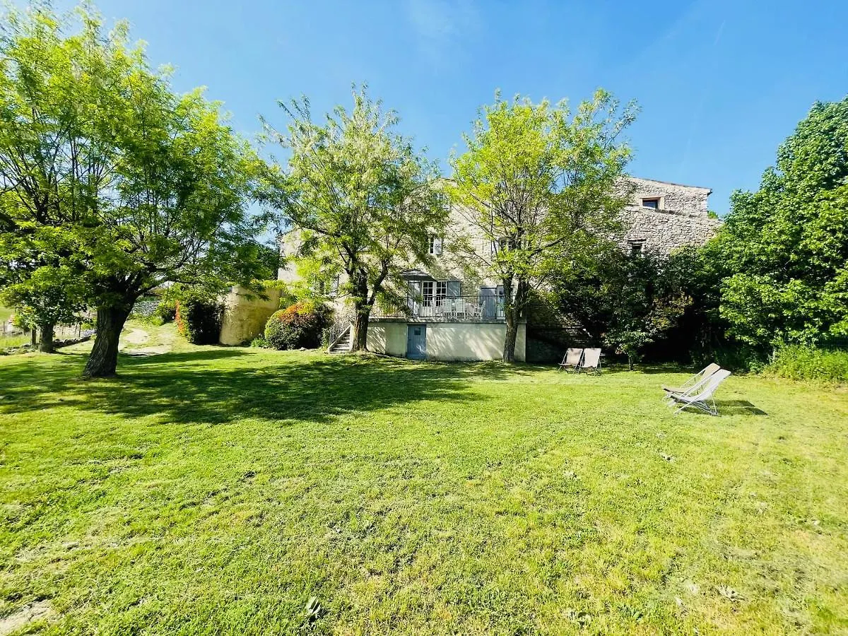 Gite La Bastide De La Loge Au Pied Du Mont Ventoux Sault 0*,